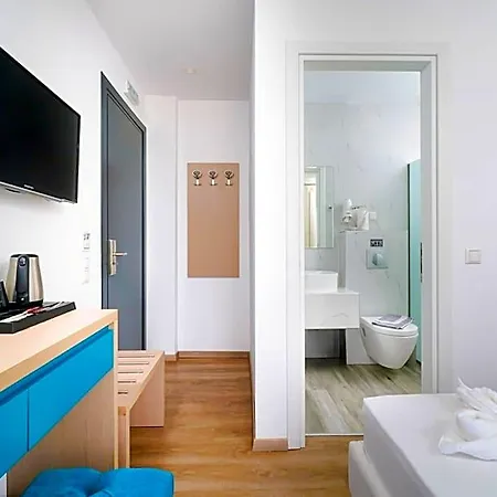 Medusa Hotel 2*